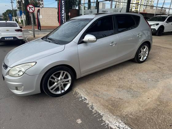 HYUNDAI I30 2.0 MPFI GLS 16V GASOLINA 4P AUTOMÁTICO HYUNDAI I30 2.0 MPFI GLS 16V GASOLINA 4P AUTOMÁTICO